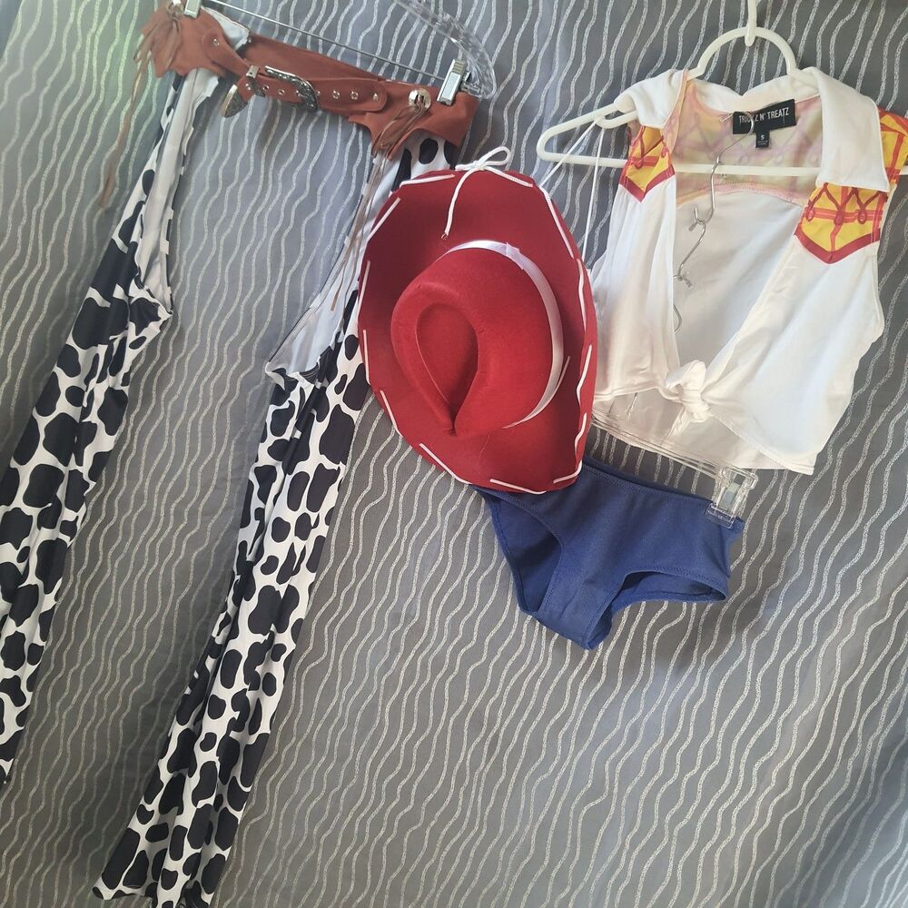 Toy Story Jesse Costume Set Adult Small Round Em Up Cowgirl Dolls Kill New